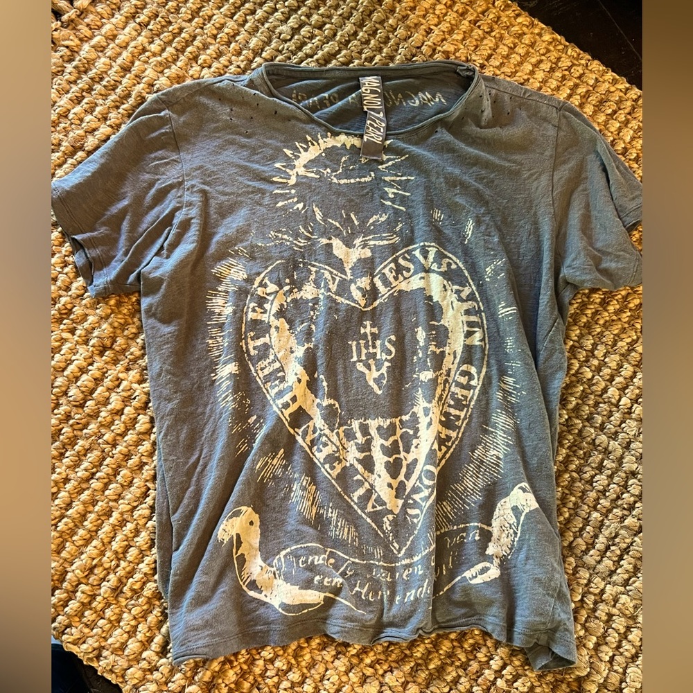 MAGNOLIA PEARL Flaming Heart Tshirt SOFT 100% COTTON OS NEVER WORN
